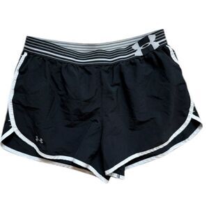 Womens Under Armour Heat Gear Black Semi Fitted Activewear Shorts - Sz S